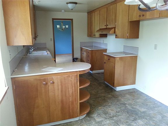 5th image of 5220 N 10th St