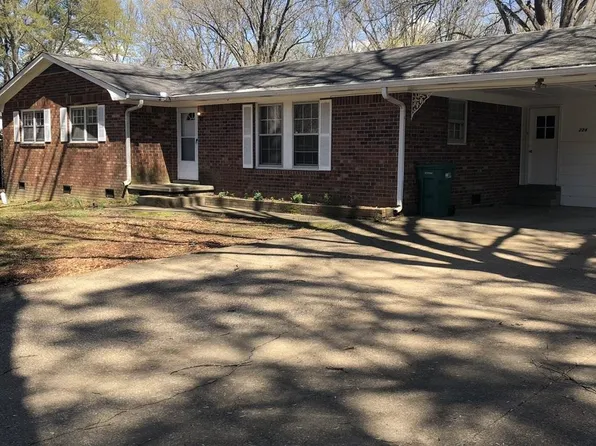 224 Ridgedale Dr, Jackson, TN 38305