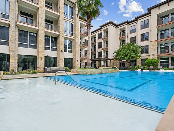 Resort Style Pool