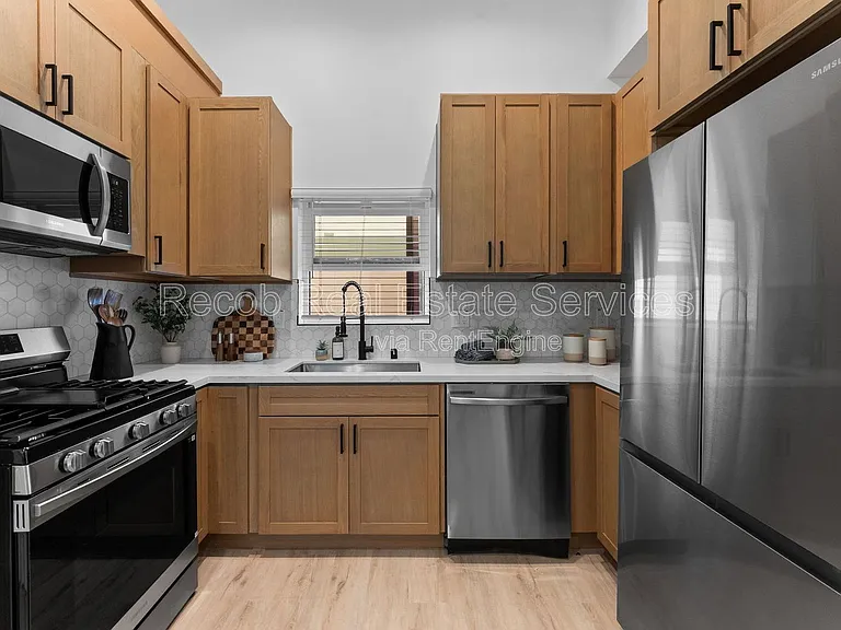 6730 Mohawk St #5 — Photo 5