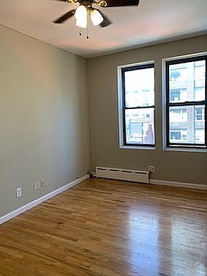 5th image of 164 E 33rd St APT 29