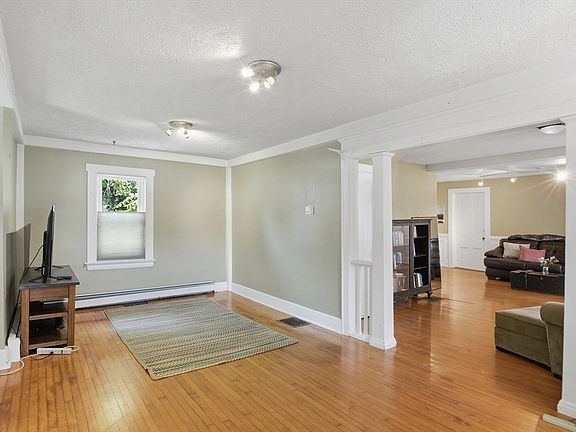 3rd image of 22 Ransom Rd
