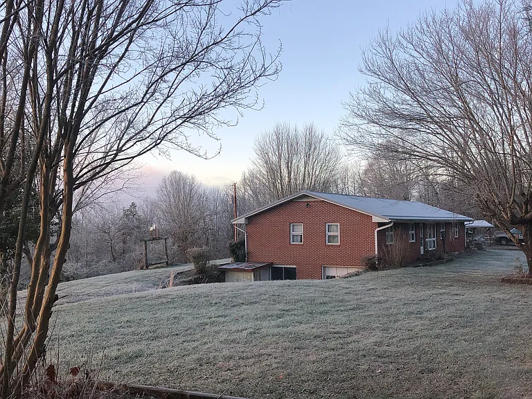 245 N Windy Ridge Rd — Photo 2