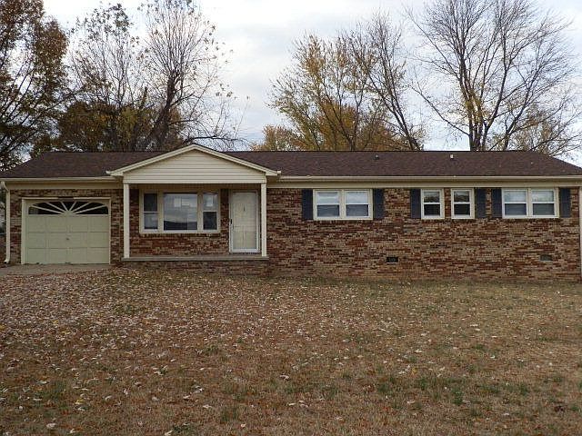 1st image of 708 Sandalwood Ln