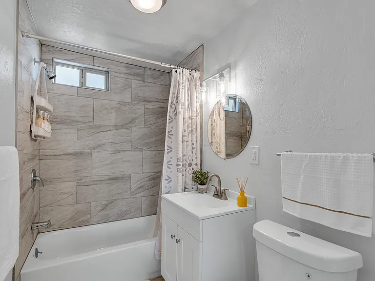 1627 N Bryant Ave #A — Photo 16