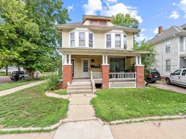 604 W Walnut St, Salina, KS 67401