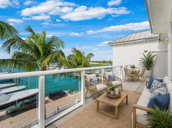 180 Lake Drive #2304, Palm Beach Shores, FL 33404