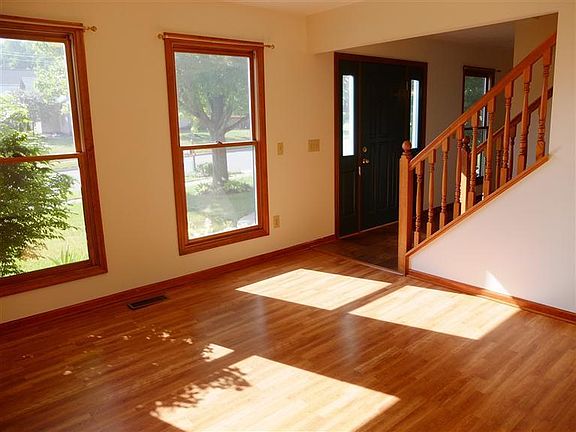 5th image of 2448 Dutch Mill Dr