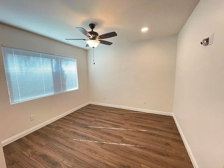 5215 Waring Rd — Photo 14
