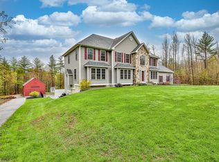840 River Rd, Weare, NH 03281