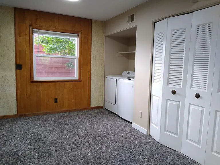 470 S Fenton St — Photo 60
