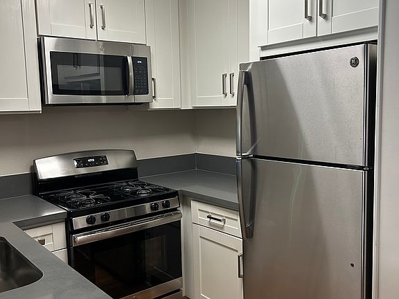 5th image of 5465 E Cochran St #9