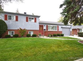 451 Leahy Cir, Des Plaines, IL