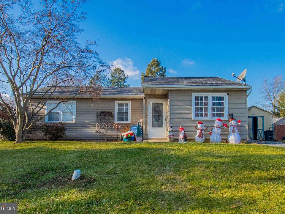 1st image of 110 Crystal Dr