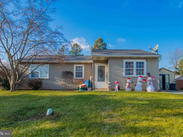 110 Crystal Dr, Wrightsville, PA 17368