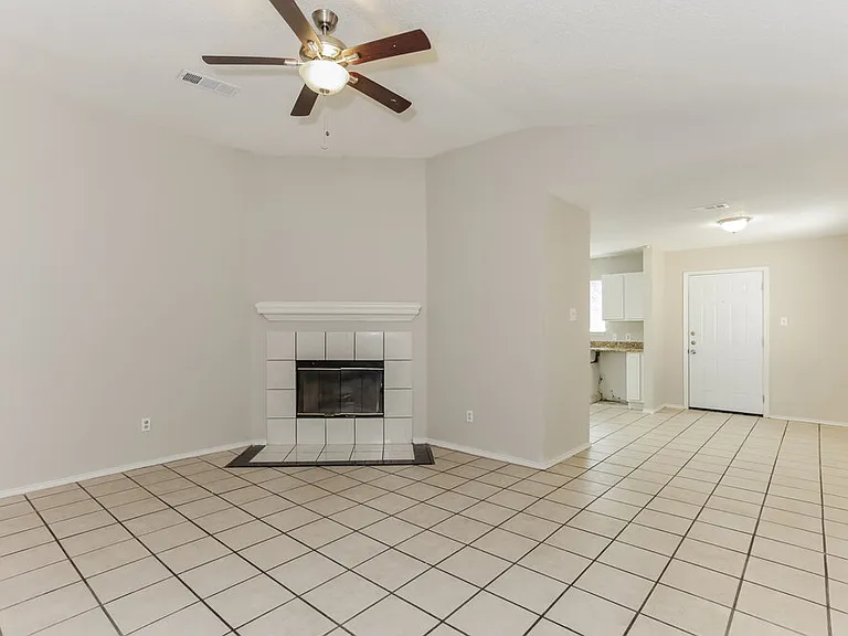 4530 Lizzy Dr — Photo 4