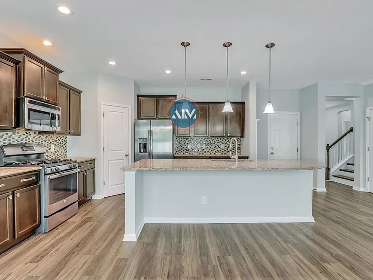211 Heritage Pkwy — Photo 31