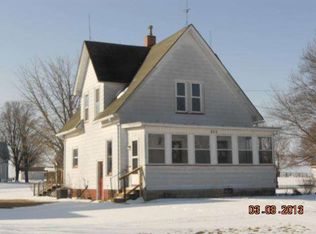 855 S Carter St, Fairview, IL 61432