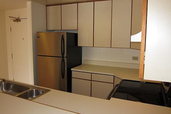 5th image of 601 Van Ness Ave APT 432