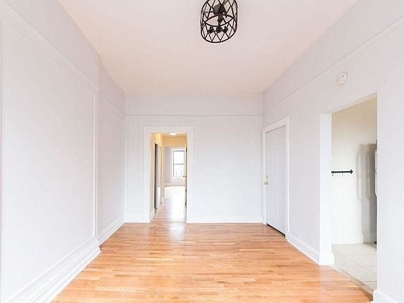 2nd image of 326 Jefferson Ave APT 4