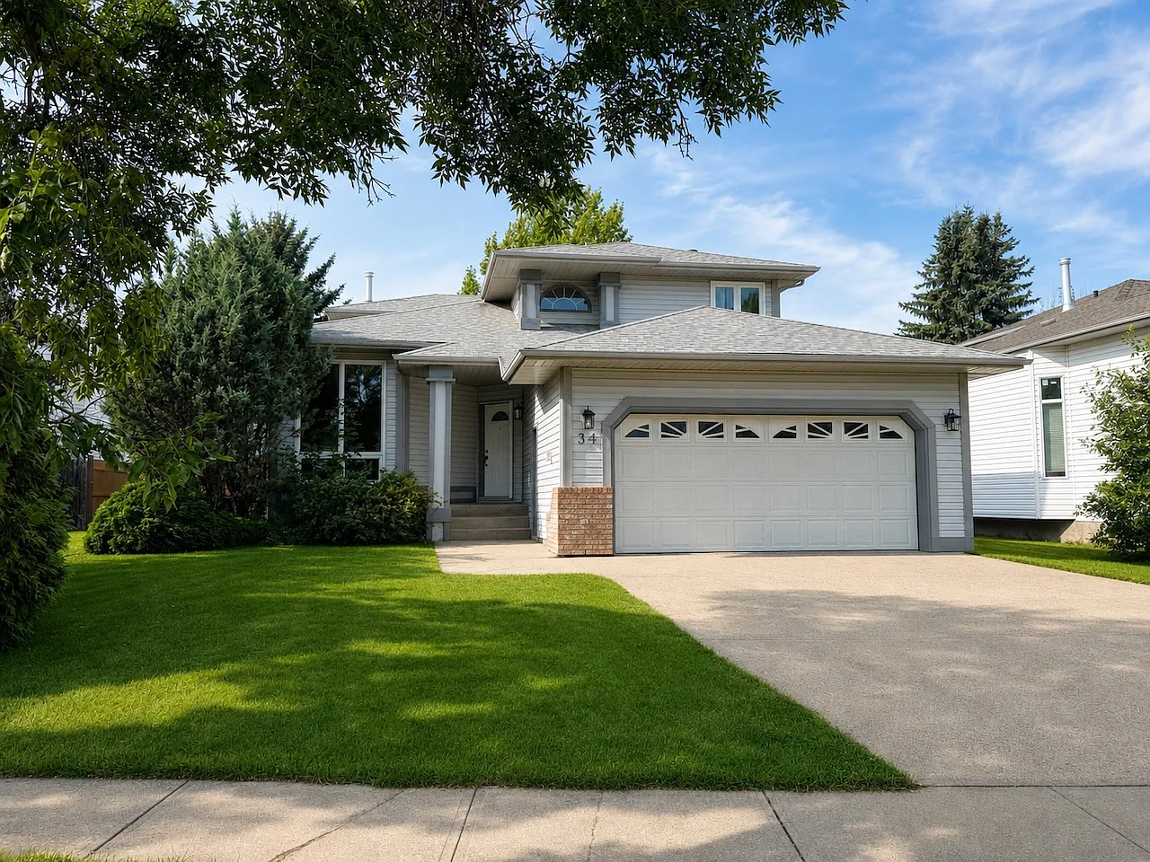 Family Home Westpark Fort Saskatchewan WOW — Photo 2
