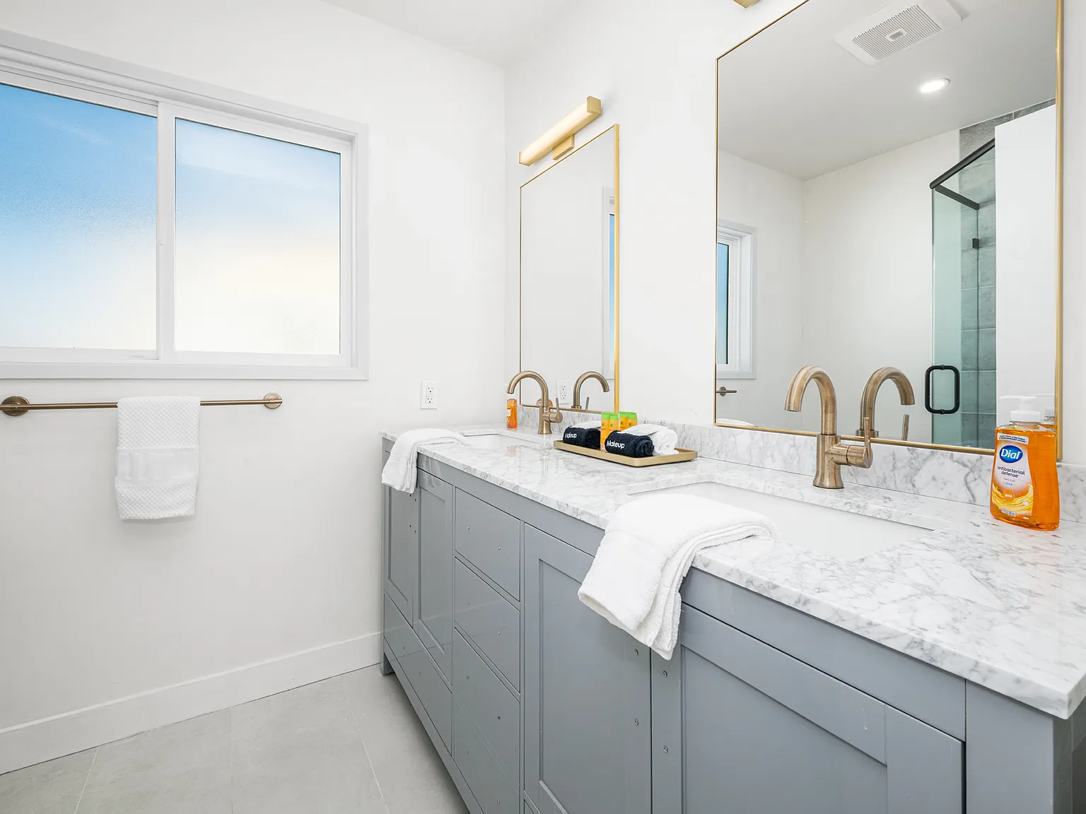 Studio, $2,950 — Photo 4