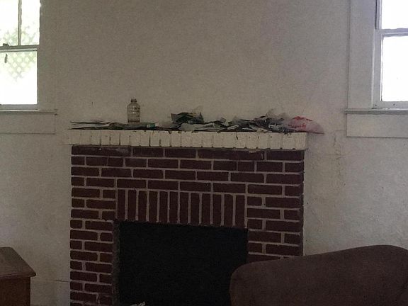 4th image of 532 W 28th St