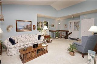 3rd image of 3744 Woodbridge Ln