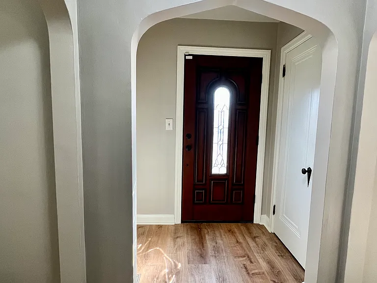 223 Linwood Ave NW — Photo 10