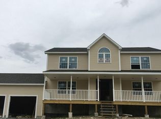 67 Fairview Ave, Dudley, MA 01571