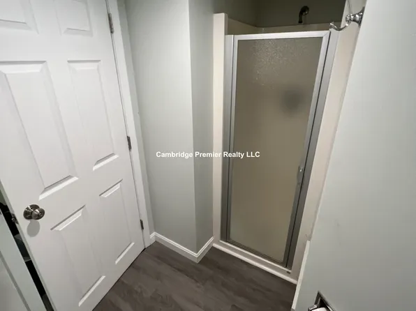 10 Wallace St APT 2R, Somerville, MA 02144
