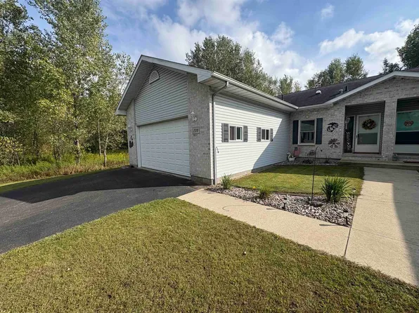 228 Willow Wood, Shawano, WI 54166