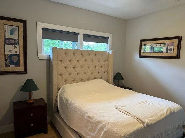 1758 Beacon Hill Blvd NE — Photo 13