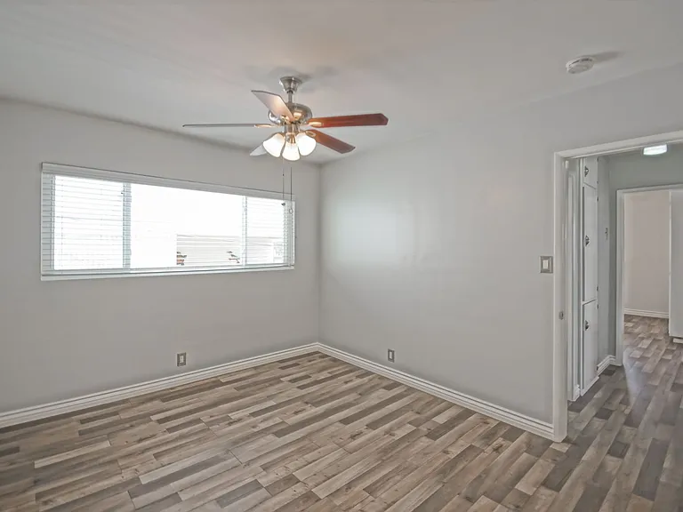 330 Bungalow Dr — Photo 6