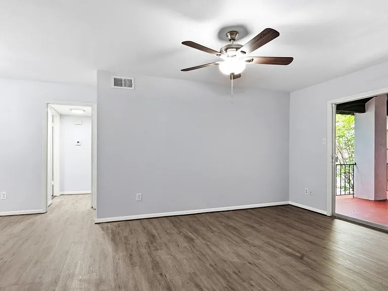 2744 Briarhurst Dr #49 — Photo 4