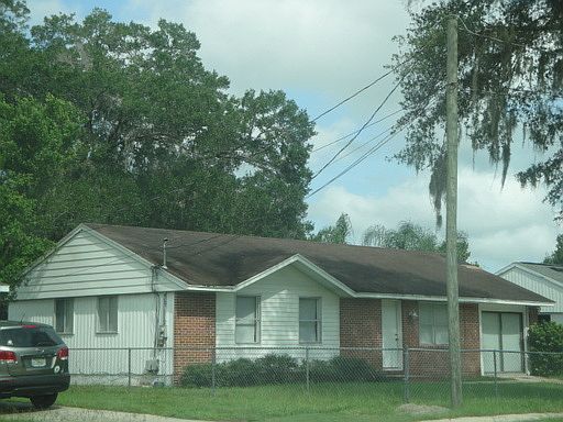 1st image of 410 N Hill Ave