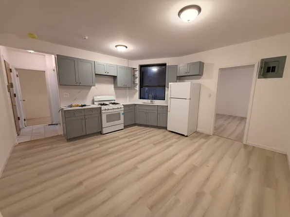 42-14 Union Street image 1 of 10