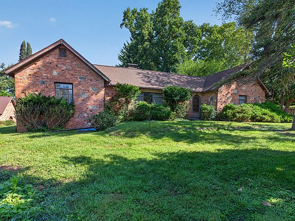 3rd image of 3650 Spring Arbor Rd