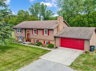 14698 State Route 196, Wapakoneta, OH 45895