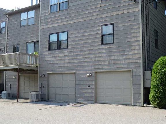 3rd image of 601 Pinewood Dr