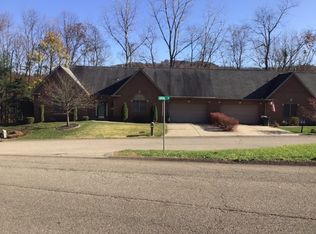 111 Lucca Ln, Oakmont, PA 15139