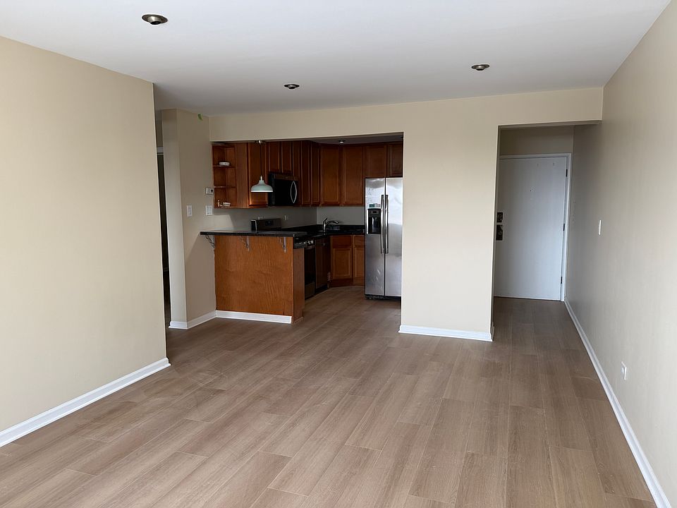 1st image of 5348 N Cumberland Ave APT 322