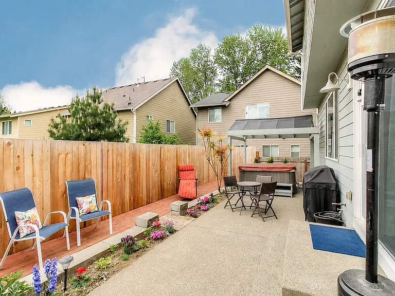 3205 Garnet St SE — Photo 24