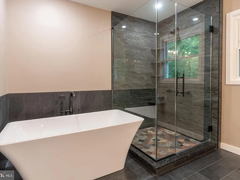 56 W Windrose Dr — Photo 66