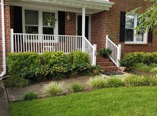 789 Chippendale Dr, Virginia Beach, VA 23455
