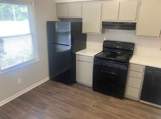 2046 16th St NE #2046, Hickory, NC 28601