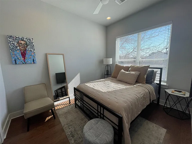 902 Martin St #A — Photo 15