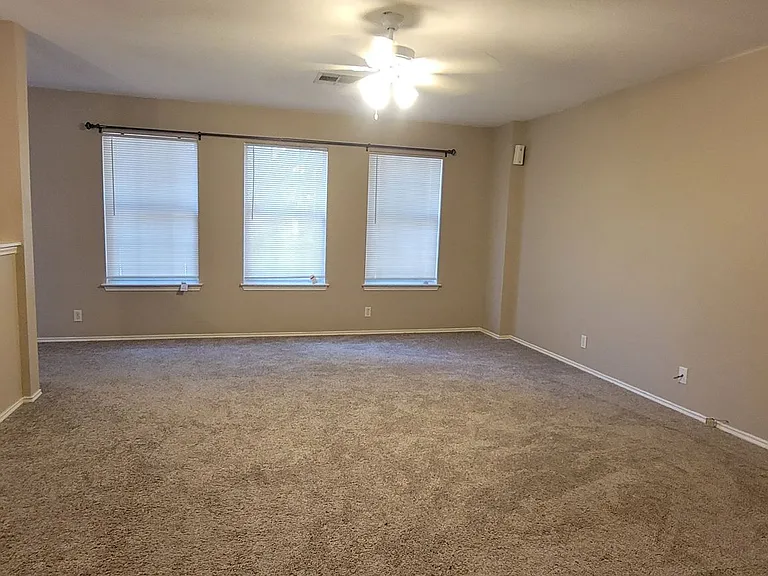730 Blair Ave — Photo 6