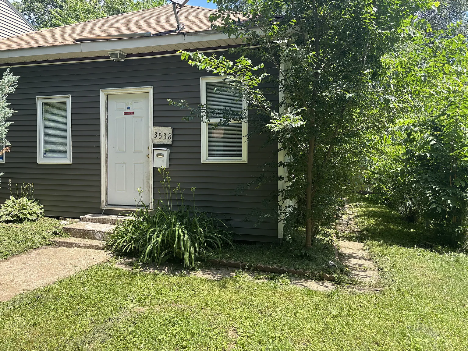 3538 4th St N - Selling - 1 — Photo 2