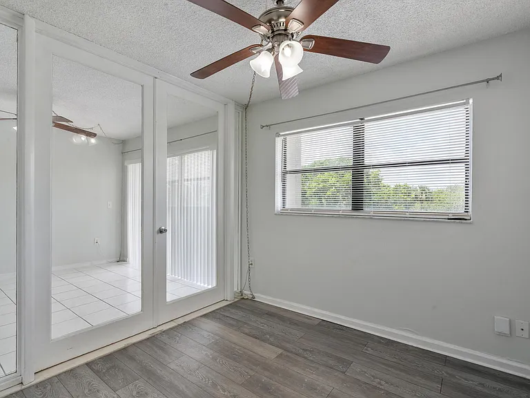 701 NW 19th St #306 — Photo 10